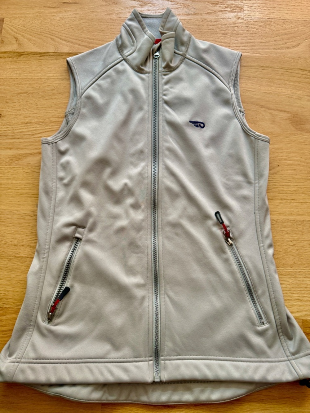 Team1Newport Hinckley Yachts Women's Crew Vest - Gray Size Small